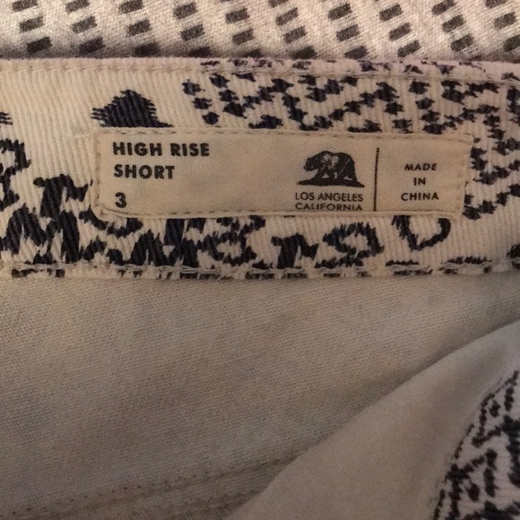 ✨BOGO FREE✨ Bullhead shorts - Picture 3 of 3